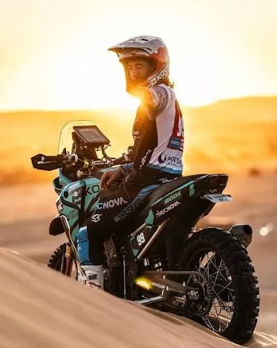 Javi Vega on a KOVE rally bike in the desert